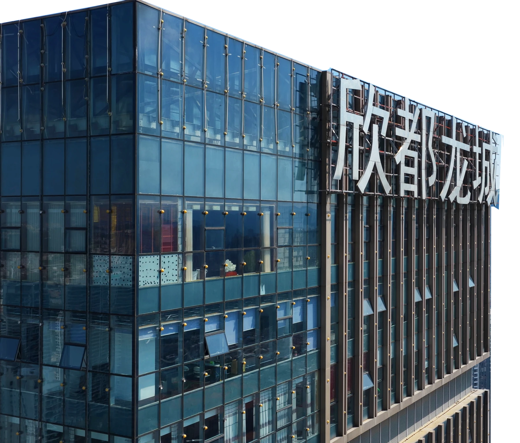 塔米德所在的昆明欣都龙城楼体实景